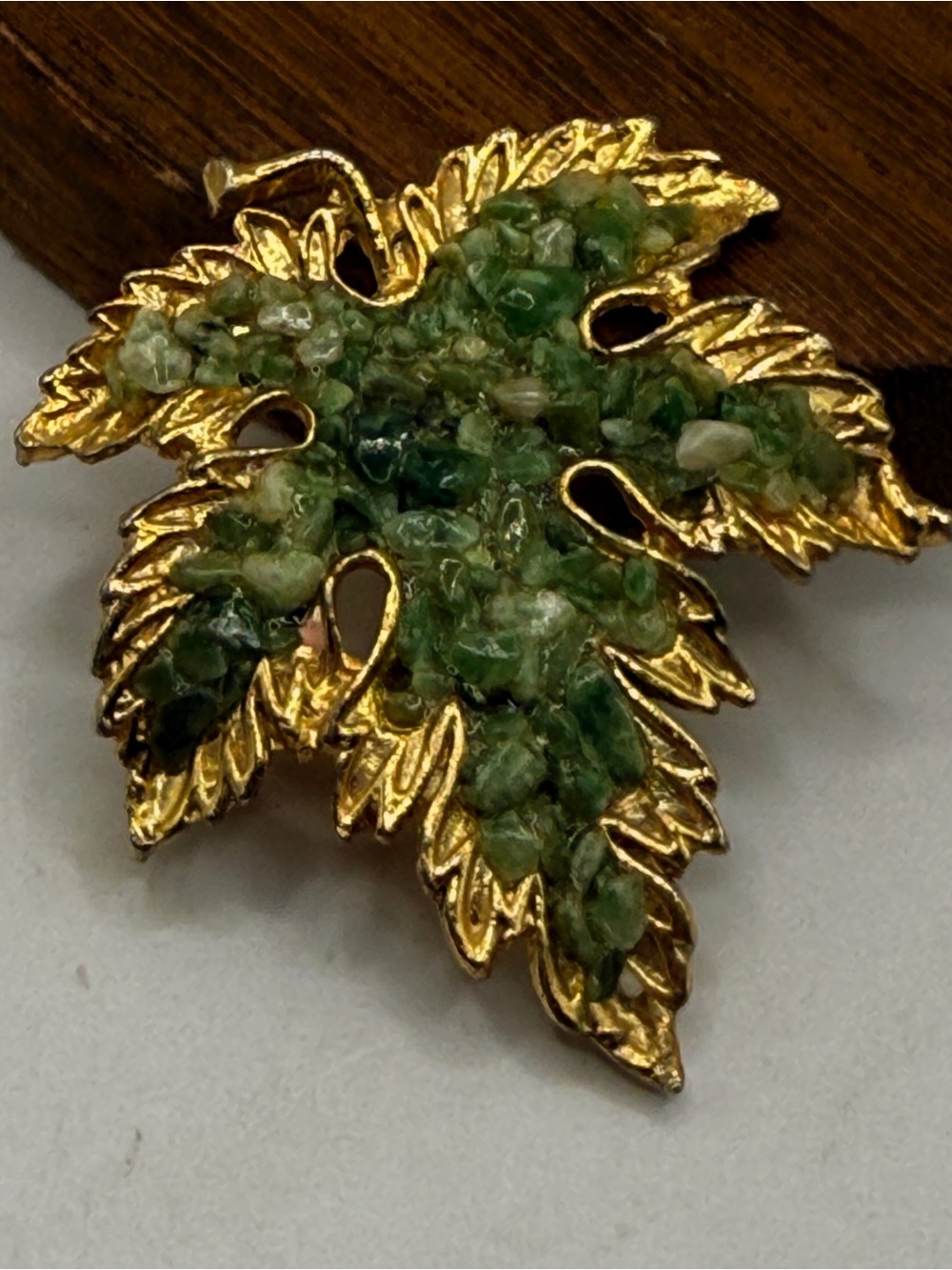 Canadian maple leaf vintage jewelry brooch